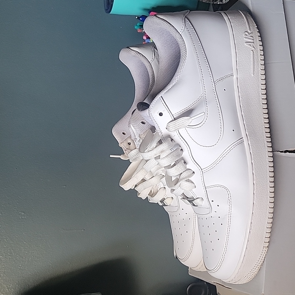 Men Used Air Force 1
